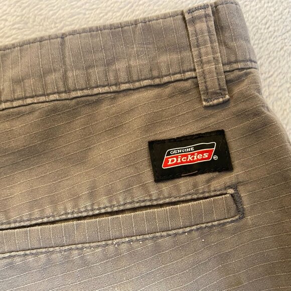 Dickies Men's Work Shorts Size 36 Rip Stop Gray Cotton Casual Wear With STAINS - Picture 3 of 10